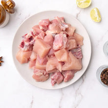 Load image into Gallery viewer, CHICKEN CURRY CUT WEIGHT– 900GM
